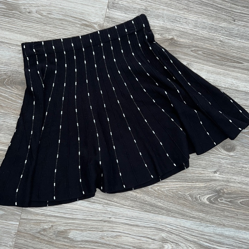 Candie’s knit skirt